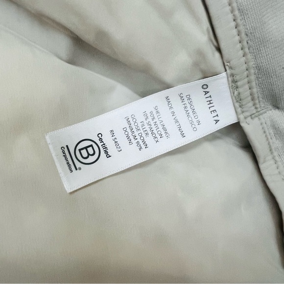 NWOT!! Athleta Inlet Vest Birch Gray Goose Down Fill Size Medium - Picture 10 of 15